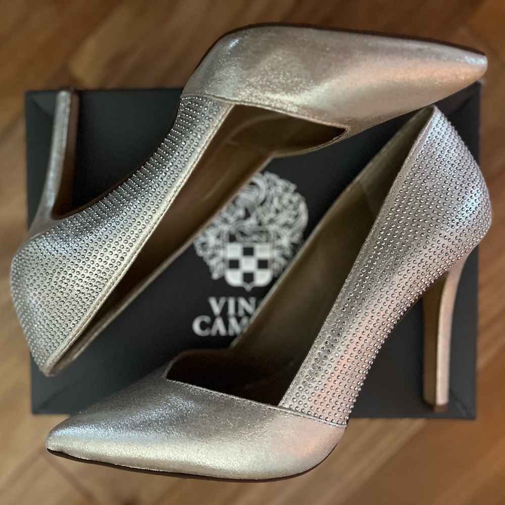 Vince Camuto Size 9.5 NIB Pearl Gold Embellished Heels